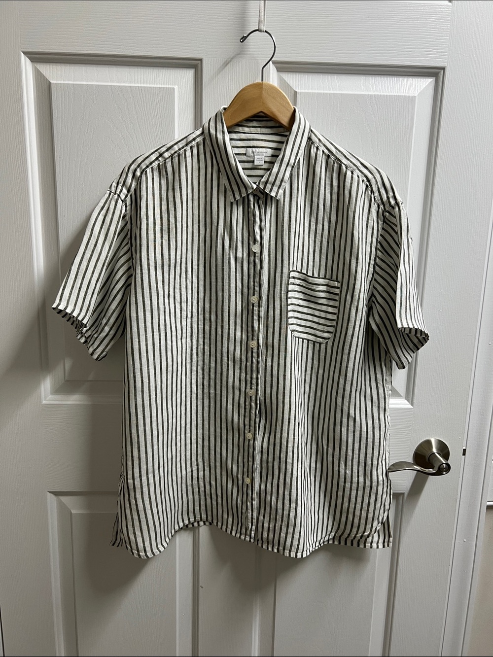 J. Jill Black and White Striped Short Sleeve Button-Down Shirt